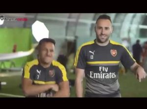 Alexis Sánchez riéndose del "inglés" de David Ospina