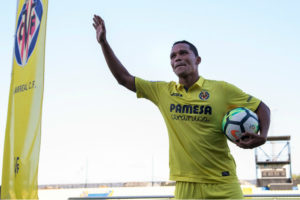 Bacca en su presentación con el Villarreal