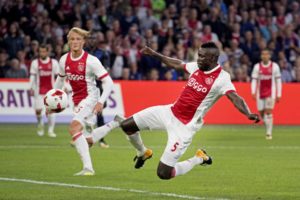 Dávinson Sánchez con el Ajax