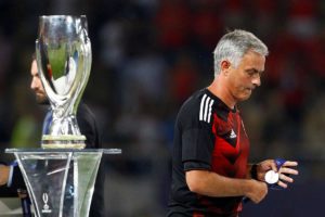 Mourinho lamentándose