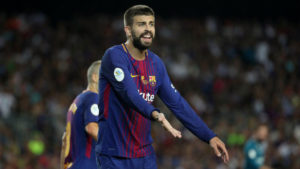Piqué lamentándose