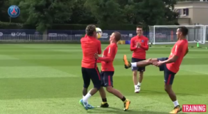 Así se divierten Neymar y Verratti en el entrenamiento del PSG!