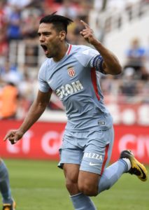 falcao celebra un gol con el mónaco en la emporada 2017-18