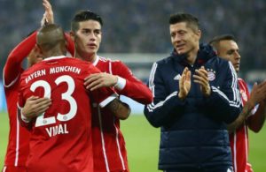 James Rodriguez en el Bayern Munich con arturo vidal