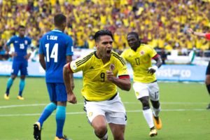 falcao celebra un nuevo gol con colombia en eliminatorias