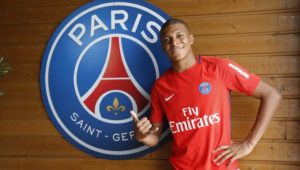 Mbappé llega al PSG y se despidió de los hinchas de Monaco