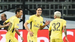 Dani alves junto a neymar y cavani en el psg