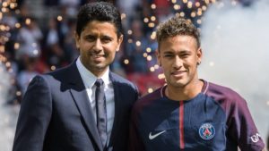 Neymar con el presidente del PSG