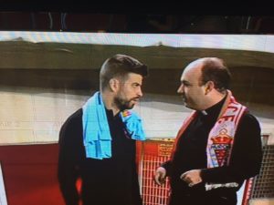 ¿Qué favor le pidió el capellán del Real Murcia a Piqué ?