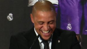 roberto carlos riendo