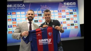 Cucho Hernández con el Huesca