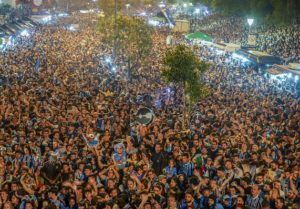 Fans del Gremio en Porto Alegre