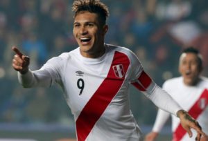 Paolo Guerrero con Perú