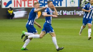 Ryan Colclough con el Wigan