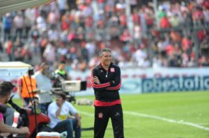 Diego Cagna en los banquillos