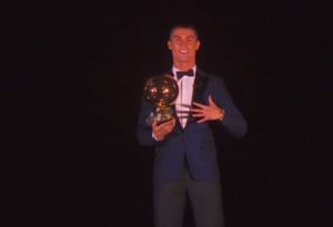 Lo mejor del año: Cristiano Ronaldo y el Balón de Oro en la Torre Eiffel
