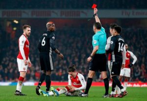 Paul Pogba fue suspendido por TRES PARTIDOS en la Premier League por la expulsión que sufrió frente al Arsena