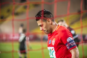 Falcao ante el Lyon