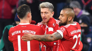 Vidal con James en el Bayern