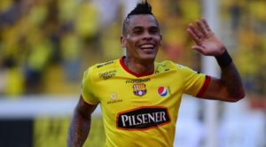 Junior cierra el fichaje del goleador uruguayo Jonatan Álvez