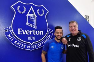Theo Walcott es nuevo jugador del Everton, llega procedente del Arsenal por €28m y firma hasta el 2021.