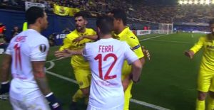 Depay Intentó una 'lambretta' a lo Neymar y casi termina en trifulca con jugadores del villareal