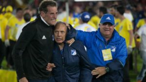 Russo con su cuerpo técnico de Millos