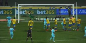 golazo de tiro libre de messi a las palmas en la liga