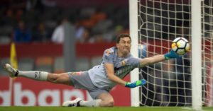 marchesín salvada ante tauros en concachampions