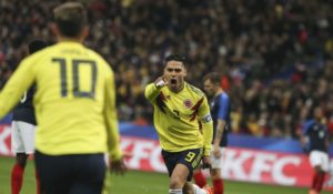Falcao con James