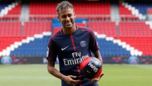 Neymar con el París