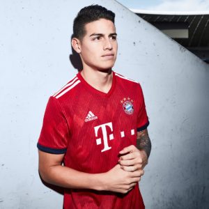 james rodriguez con la nueva camiseta adidas del bayern munich 2018-19