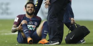 Alves con el París