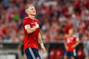 Bastian Schweinsteiger regresó al Allianz Arena para su partido de homenaje con su actual club, el Chicago Fire y el equipo de sus amores el Bayern Munich. El partido finalizó 4-0 en favor de los bávaros y Basti anotó el cuarto.