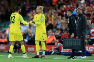 La espectacular ovación para Karius en Anfield