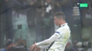 El feo gesto de Cristiano a la afición del Atleti tras eliminarlos