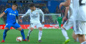 Caño majestuoso de espaldas de Brahim Díaz ante el Getafe