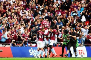 aston villa vuelve a la premier league tras derrotar al derby county