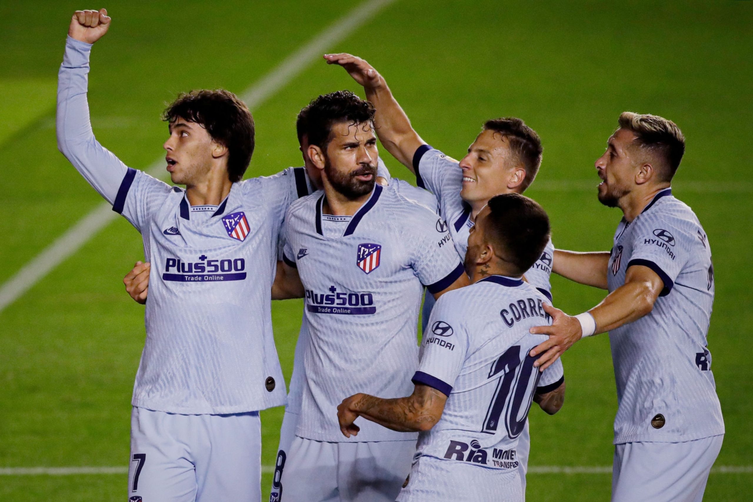 Manita del Atlético de Madrid con Santiago Arias de titular