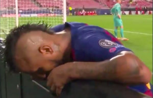 arturo-vidal-llorando-bayern-barcelona