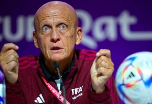 El legendario árbitro Pierluigi Collina